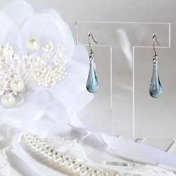 玻璃水滴造型耳針/夾式耳環(迷你長版)冰藍色 第1張的照片