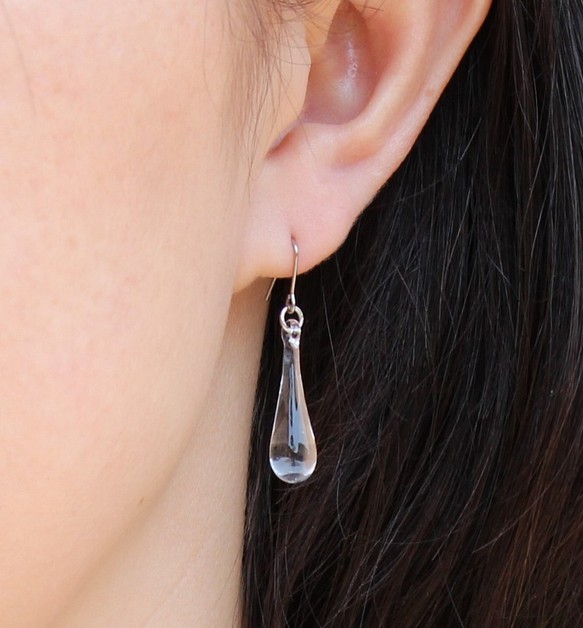 玻璃水滴造型耳針/夾式耳環(迷你長版)透明色 第1張的照片
