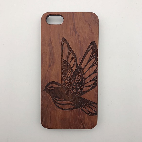 ☆SALE☆　天然木の木彫りiPhone SE / 5s / 5 Rose Wood スマホケース カバー 鳥 1枚目の画像