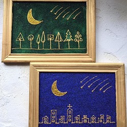 SALE☆2枚セット AMAMグラスアートフレーム［月と流れ星と街並み、森] 1枚目の画像