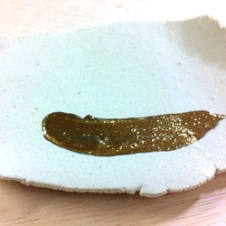 陶器の薄いお皿 1枚目の画像