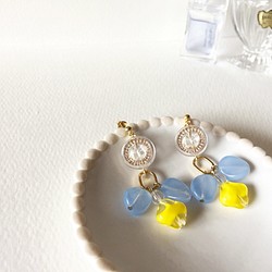 Clear button and blue flower pierce_PIC162 1枚目の画像