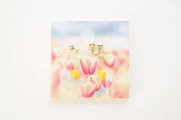 【チューリップ×オレンジ-Full*Bloom-】春を着飾るイヤリング※飾れるフォトパネル付！ 1枚目の画像