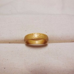 イエローハート削り出しの指輪 1枚目の画像