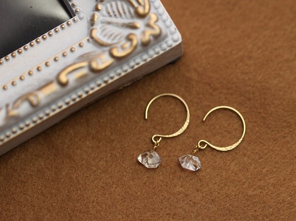 Herkimer 鑽石 K18 設計耳環～渚的光彩～ 第1張的照片