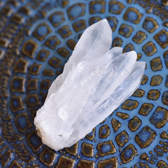 水晶クラスター　クリスタル・クォーツ　fleur-de-lis　群馬県産　15.7g/ 鉱物・結晶原石 1枚目の画像