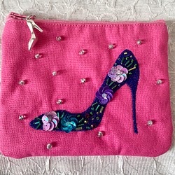 ハイヒールの刺繍のミニポーチ(ピンク) 1枚目の画像