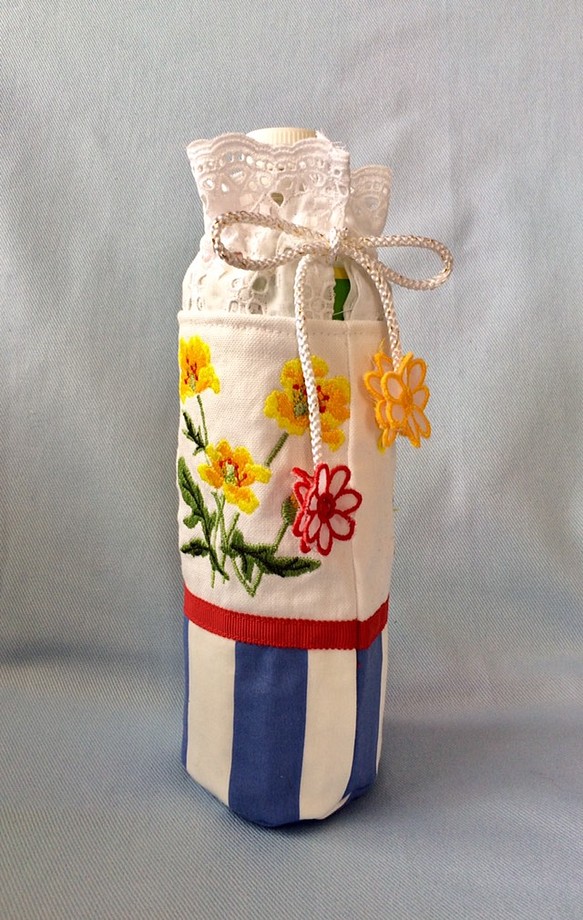 お花刺繍保冷ペットボトルカバー(ポピー) 1枚目の画像