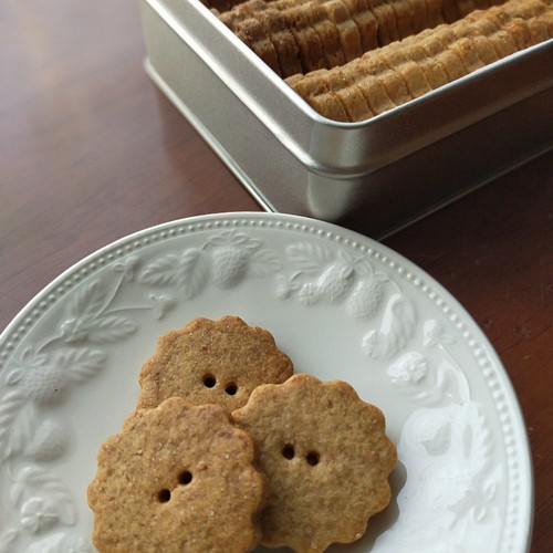 フランス産バター香る古代小麦のクッキー缶 スイーツ お菓子 パン アトリエ風雅 通販 Creema クリーマ ハンドメイド 手作り クラフト作品の販売サイト