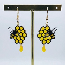 Honey Bee ピアス 1枚目の画像