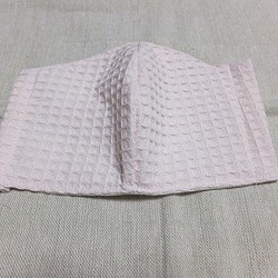 　送料無料　ワッフル生地　ピンク　女性用立体型マスクM　 1枚目の画像