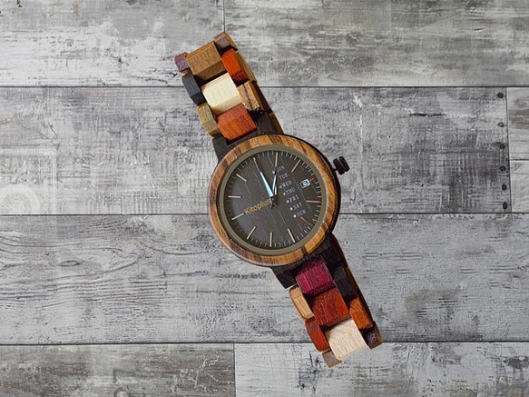 Wooden colorful Watch for women 1枚目の画像