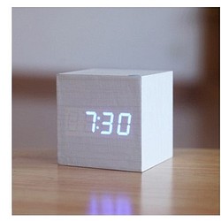Wood cube clock　ホワイト×ブルー 1枚目の画像