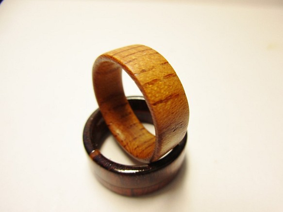 木製の指輪 ケヤキ ナチュラル仕上げ 1枚目の画像