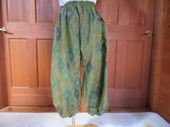 大島紬の着物から　もんぺパンツ　着物リメイク 1枚目の画像