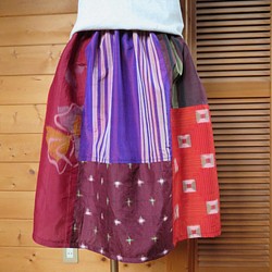 銘仙×シャリ感で軽やかギャザースカート 　着物リメイク 1枚目の画像