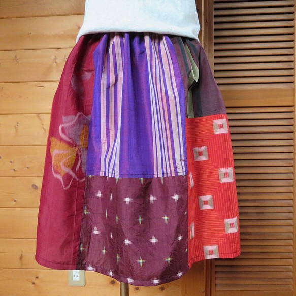 銘仙×シャリ感で軽やかギャザースカート 　着物リメイク 1枚目の画像