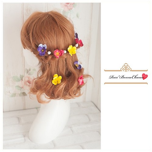 Pansymixheddress カラフルミックスヘッドドレス ウェディングドレス カラードレス ヘアアレンジ ヘアアクセサリー Ruri Bonnechance 通販 Creema クリーマ ハンドメイド 手作り クラフト作品の販売サイト