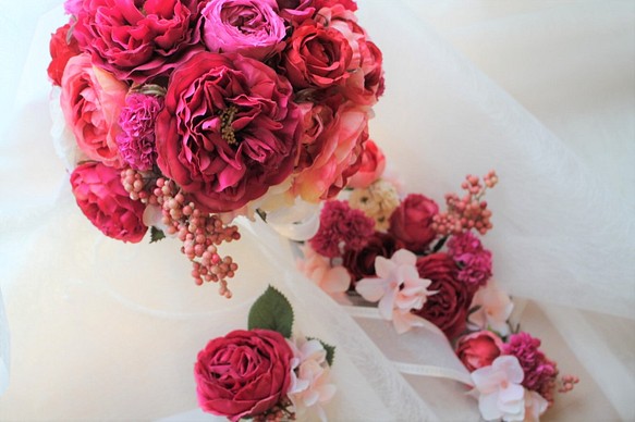 【M様　オーダー品】薔薇いっぱいのブーケ＆ブートニア＆ヘッドドレス 1枚目の画像