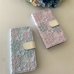 筆記本型繡球花iPhone手機殼 第1張的照片