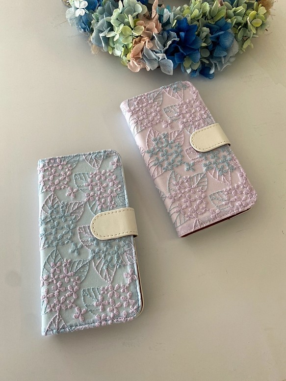 筆記本型繡球花iPhone手機殼 第1張的照片