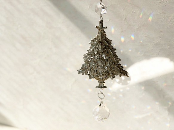 最高品質の輝き　クリスマスツリーのサンキャッチャー　40ｍｍ 1枚目の画像
