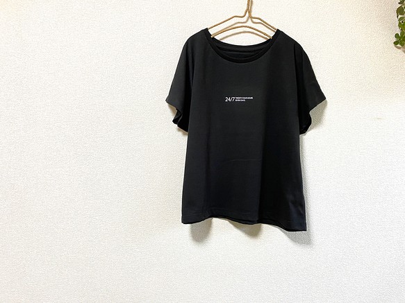 Newシンプルロゴ！ドルマンスリーブレディースTシャツ(ブラック) /ロゴ カットソー 1枚目の画像