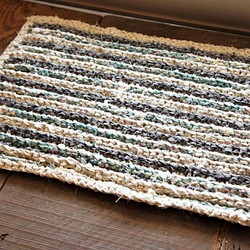 裂き編みマット リサイクル麻・綿  (古着を使用)  G 1枚目の画像
