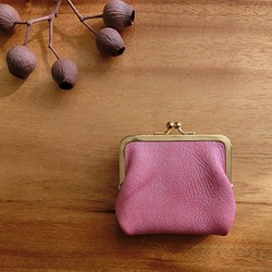 真鍮製がま口のヌメ革財布（紫白） 1枚目の画像
