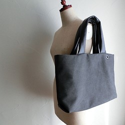 アンティーク加工の帆布に革の持ち手バッグ（ブラック）サイズL 1枚目の画像