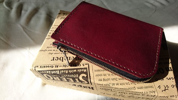 ポケットインＬ型ファスナー財布 1枚目の画像
