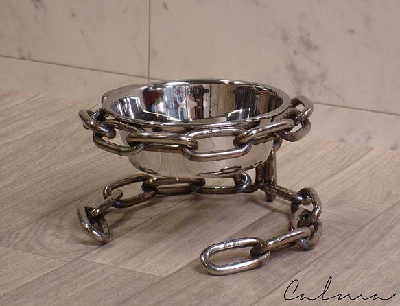 超小型犬～猫用　シングル　食器台　鎖(チェーン）ステンレス　溶接焼け色　食器付き　フードテーブル　アンティーク 1枚目の画像