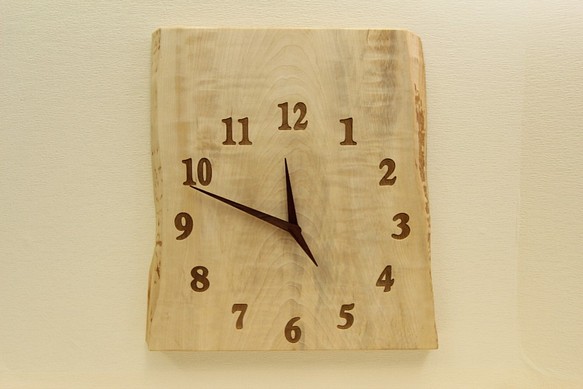 木の時計＜栃＞・掛け時計toc-174　木製時計 1枚目の画像