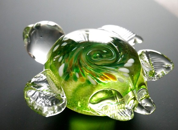 幸せを運ぶウミガメ　ガラスのHONU　Green　【受注製作】 1枚目の画像