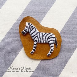 可愛的shimauma皮革駱駝刺繡非洲別針♪ 第1張的照片
