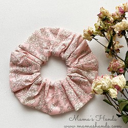 Fashionable Liberty Pale Pink Floral Scrunchie 頭髮彈力♪ 第1張的照片