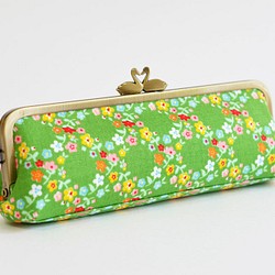 Floral pen case with swans - Green garden - multi [667] 第1張的照片