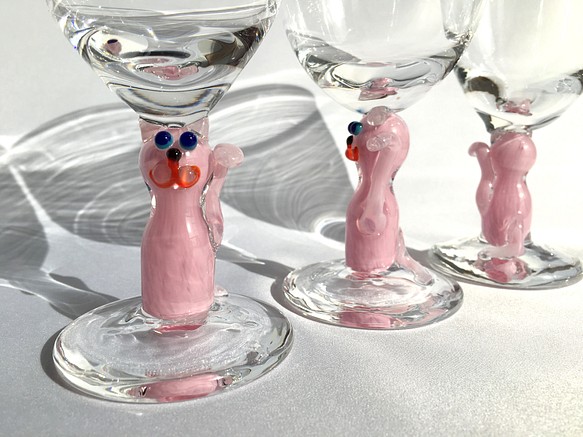 『Creema限定』★送料無料★『招き猫ゴブレット/ピンクの猫』ワイングラス 1枚目の画像