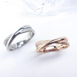 “配對形成兩個人的個性”夏威夷珠寶-戒指不銹鋼名字雕刻（2件套） 第1張的照片