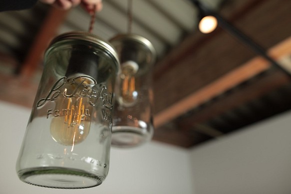 ペンダント照明　ガラス瓶　エジソン球  店舗  ガラス  マイホーム  ナチュラル 1枚目の画像