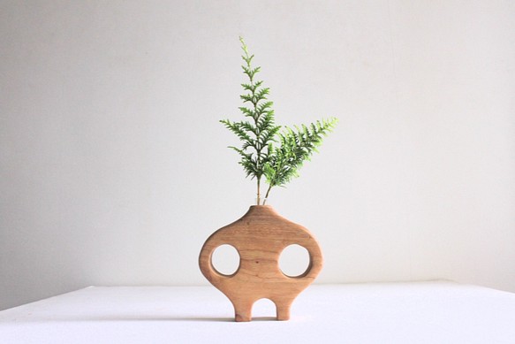 木の花瓶【タモ】 1枚目の画像
