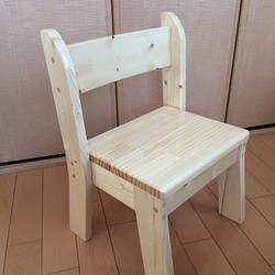 木製こども椅子（送料込み） 1枚目の画像