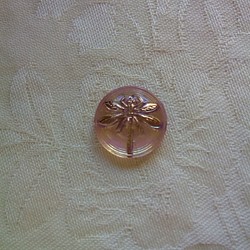 アクセサリー作りに^^　裏面フラットチェコの職人ガラスボタン　小トンボ　シャンパンゴールドに金彩（同色2ヶセット） 1枚目の画像
