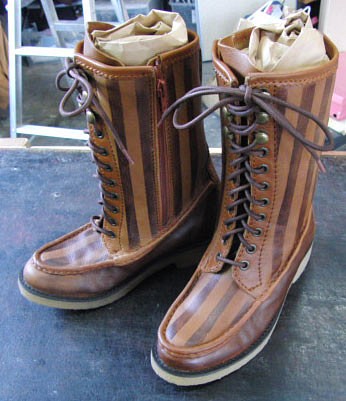 Sサイズ(22.5cm～23.0cm)1足限定セール　ストライプ染め牛本革靴　レディースレザーブーツ 1枚目の画像