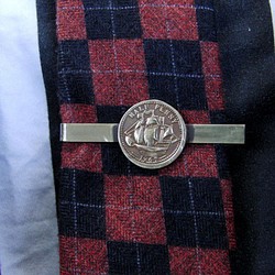 真鍮ブラス製　レトロシップコイン型ネクタイピン(タイバー)1個　ネクタイ・ポケットの飾りに 1枚目の画像