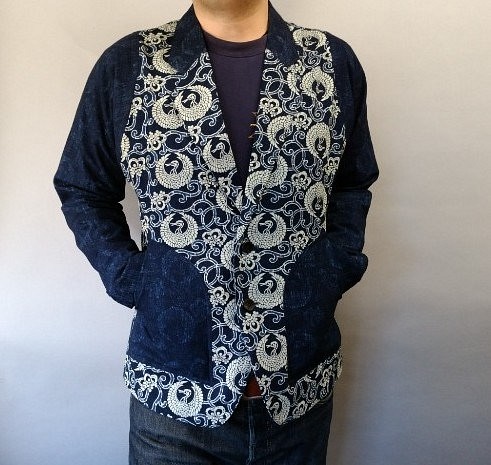 吉兆藍木綿テーラードジャケット（唐草鶴紋様）袖・衿裏使い 1枚目の画像