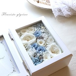 お祝電報や贈呈花に♡サムシングブルーのプリザーブドフラワーのフォトフレーム　 1枚目の画像