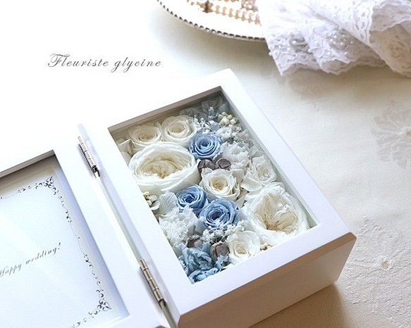 お祝電報や贈呈花に♡サムシングブルーのプリザーブドフラワーのフォトフレーム　 1枚目の画像