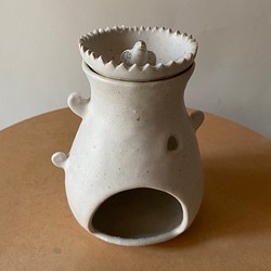 鳥のおうち茶香炉(細長い塔に小さな鳥)【アロマポット】 1枚目の画像