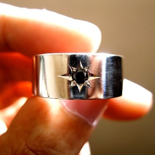 仁尾彫金『一つ星ブラックダイヤ平打リング』ハンドメイド 指輪 